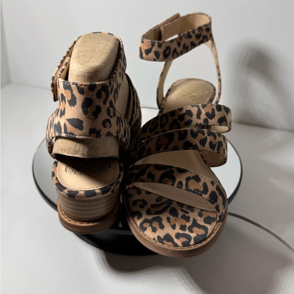 Vince Camaro Resena 7W Demi Wedge Leopard Print Platform Sandals New Tagged